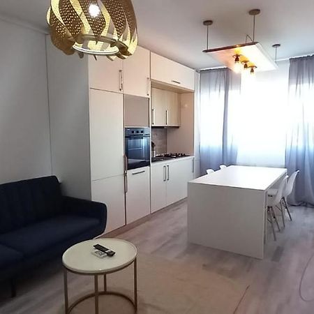 Modern 1Br Apartment With Wifi, Parking And Self Check In Bukarest Eksteriør billede